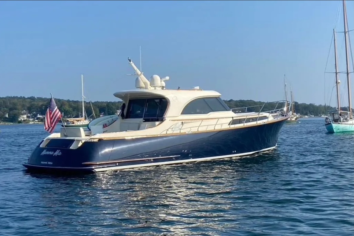 2006 Mochi Craft 51 Dolphin 1