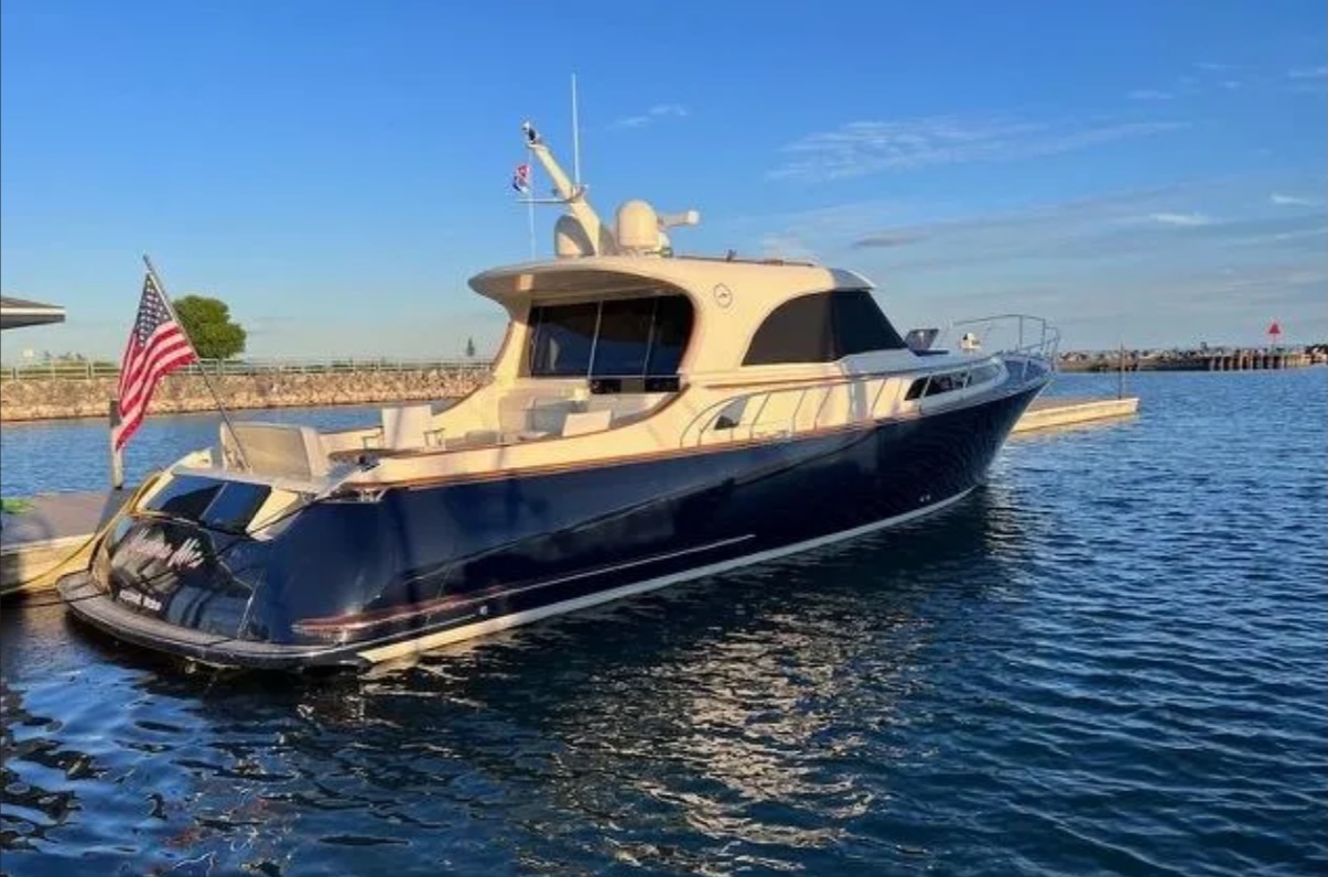 2006 Mochi Craft 51 Dolphin 4